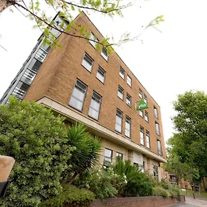 Yha Thameside Hostal